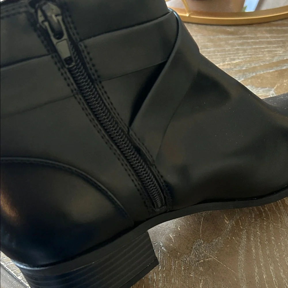 NWOT! Liz Claiborne Black Ankle Boots Low Heel
